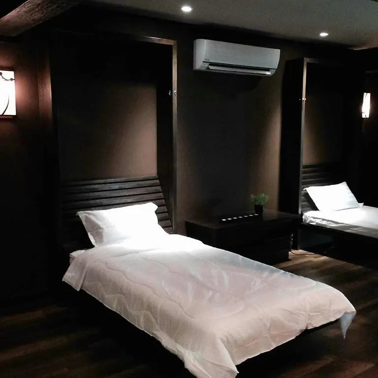 شقة Miracle Suite ايبوه